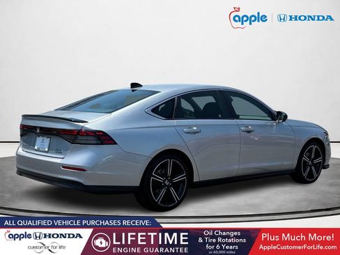 Used 2024 Honda Accord Sport image 3