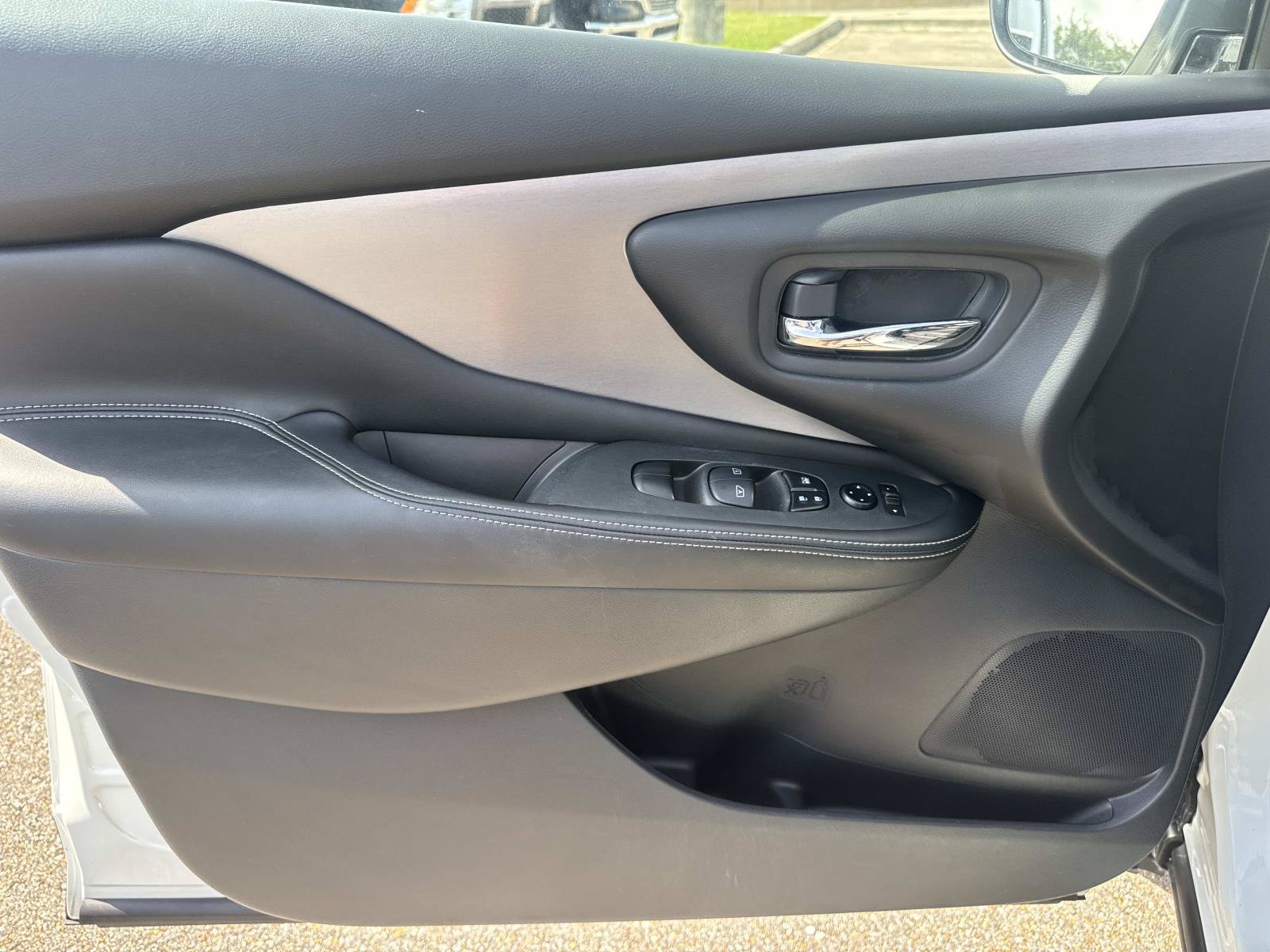Used 2024 Nissan Murano SV w/ SV Midnight Edition Package AWD/4WD image 19