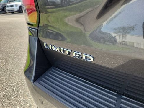 Used 2021 Ford Expedition Limited RWD image 10