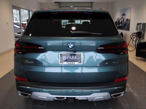 New 2026 BMW X5 xDrive40i w/ Climate Comfort Package image 25