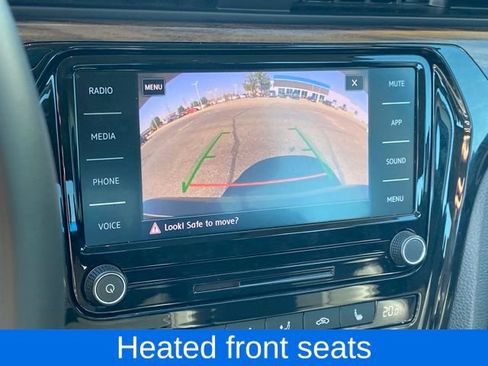 Used 2022 Volkswagen Passat 2.0T image 10