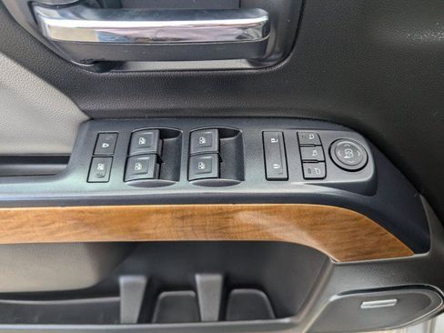 Used 2018 Chevrolet Silverado 1500 LTZ w/ Texas Edition AWD/4WD image 10