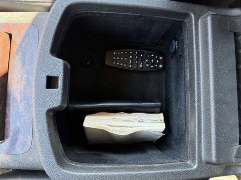 Used 2007 GMC Yukon Denali image 32