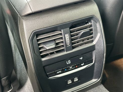 Used 2024 BMW 330i Sedan image 13