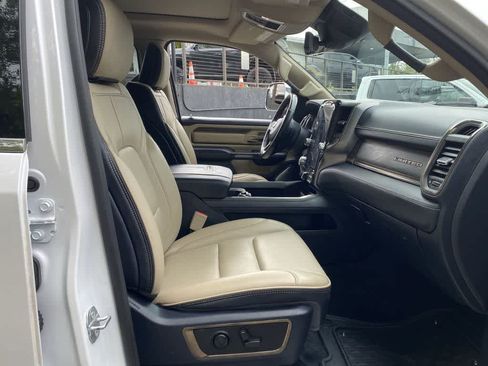 Used 2021 RAM 1500 Limited AWD/4WD image 19