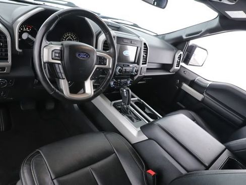 Used 2018 Ford F150 Lariat w/ Equipment Group 502A Luxury AWD/4WD image 3