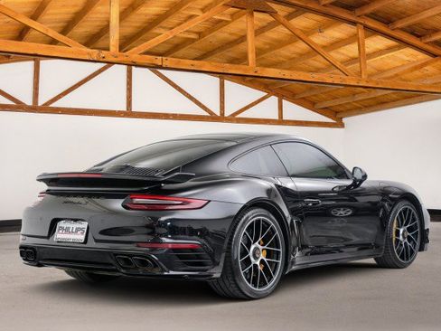 Used 2019 Porsche 911 Turbo S image 5