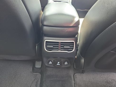 Used 2023 Hyundai Santa Fe Limited AWD/4WD image 14