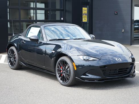 New 2026 MAZDA MX-5 Miata Club w/ Brembo/BBS Recaro Package RWD image 8