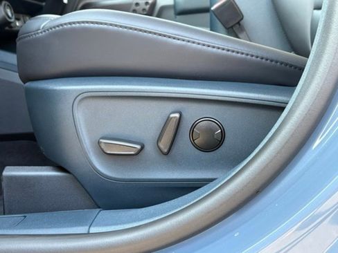 New 2025 Ford Maverick Lariat w/ Black Appearance Package image 18