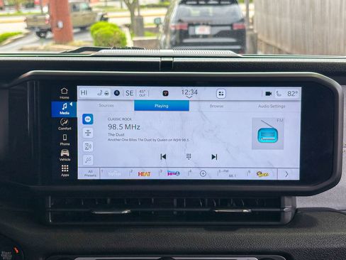 Used 2024 Jeep Wrangler Willys image 25