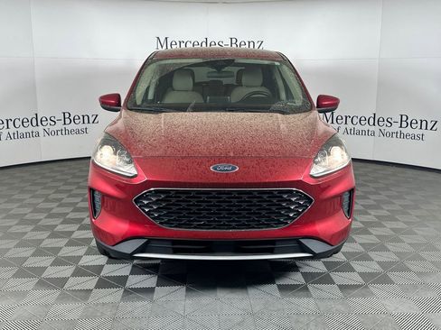 Used 2020 Ford Escape SE image 2