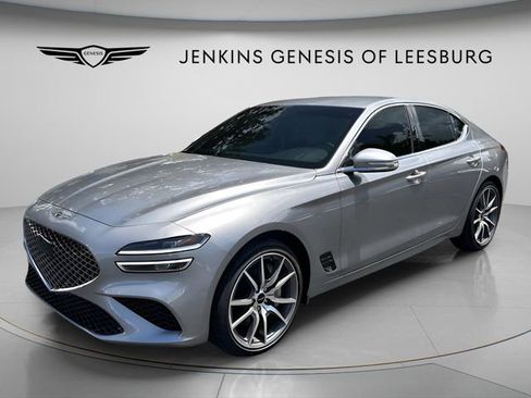 Used 2025 Genesis G70 2.5T image 7