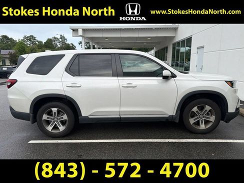 Used 2025 Honda Pilot EX-L image 4