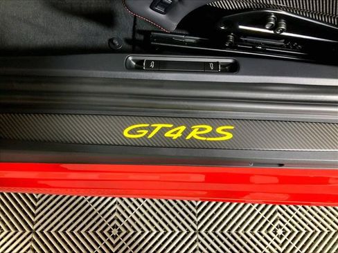 Used 2025 Porsche 718 Cayman GT4 RS image 19