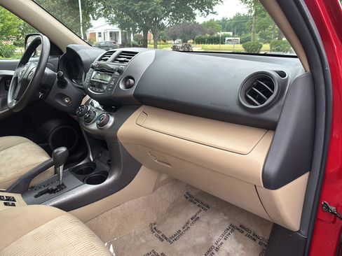 Used 2011 Toyota RAV4 4WD w/ Base L4 Extra Value Pkg image 26