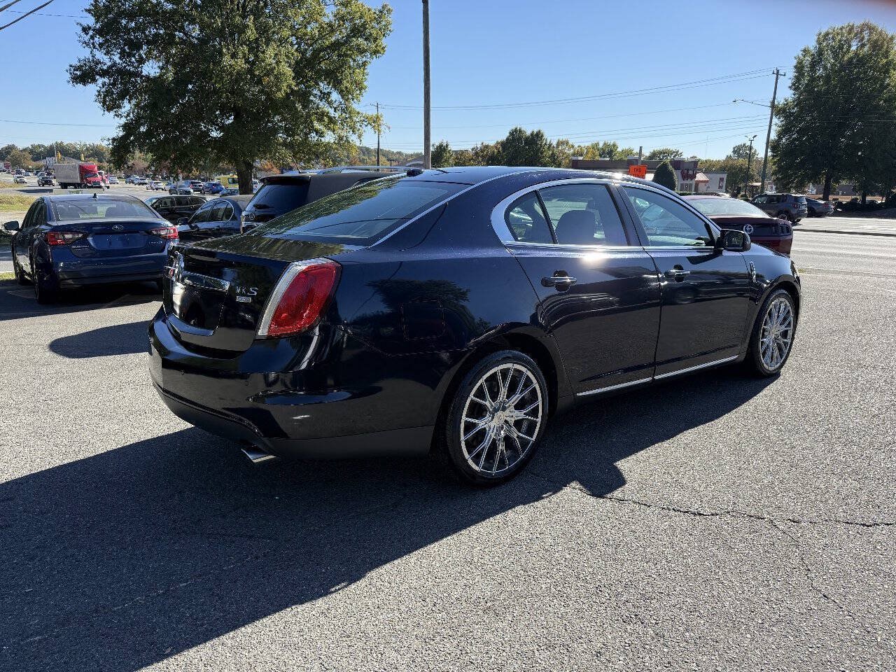 Used 2009 Lincoln MKS AWD image 5