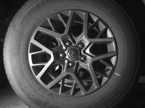 Used 2025 Jeep Wrangler Sahara image 15