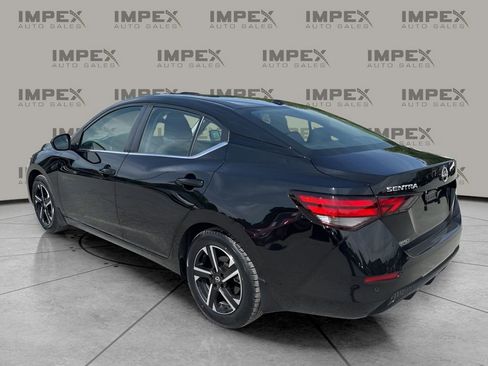 Used 2025 Nissan Sentra SV FWD image 3