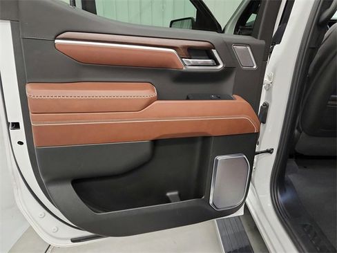 Used 2024 GMC Sierra 1500 Denali Ultimate image 33