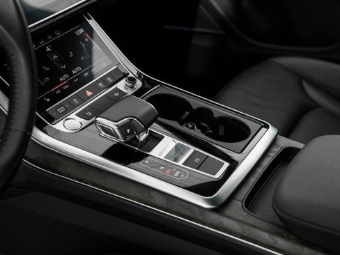 Used 2020 Audi Q7 2.0T Premium Plus w/ Premium Plus Package image 24