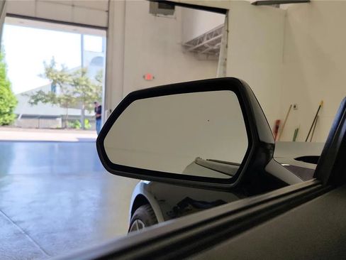 Used 2020 Chevrolet Camaro SS RWD image 21