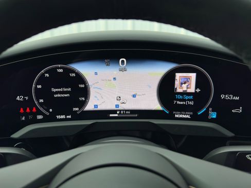 Used 2025 Porsche Taycan 4S w/ Premium Package image 20