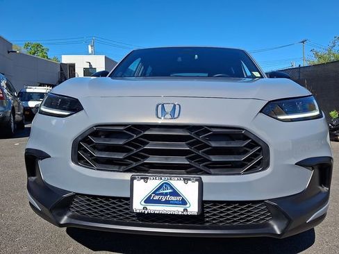 Certified 2024 Honda HR-V Sport image 2