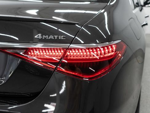 Used 2022 Mercedes-Benz S 500 4MATIC w/ AMG Line Package image 51