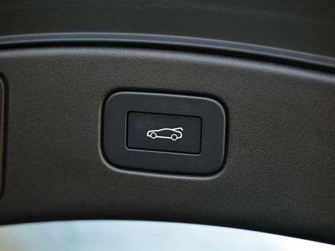 New 2024 Jaguar F-TYPE R image 18