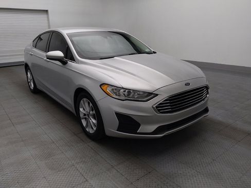Used 2019 Ford Fusion SE FWD image 13