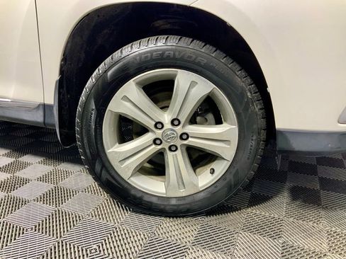 Used 2013 Toyota Highlander Limited FWD image 36