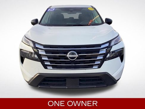 Used 2024 Nissan Rogue S FWD image 3