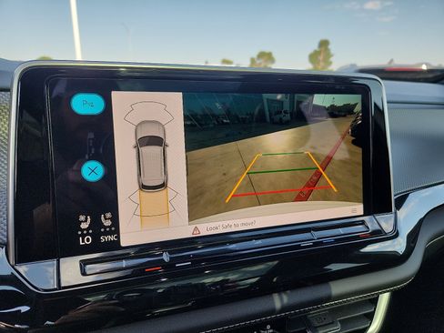 New 2026 Volkswagen Atlas Cross Sport SEL R-Line image 18