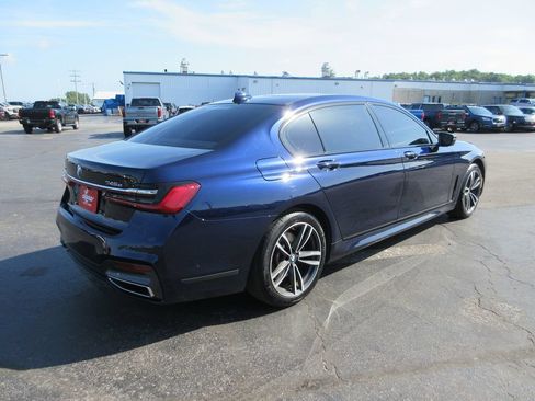 Used 2020 BMW 745e xDrive AWD/4WD image 6