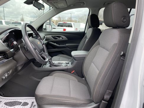 Used 2021 Chevrolet Traverse LT image 16