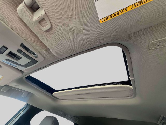 Certified 2025 Toyota Sienna XLE FWD image 34