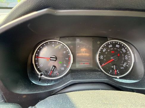 Used 2020 Toyota RAV4 XLE AWD/4WD image 22