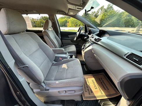 Used 2016 Honda Odyssey EX image 17