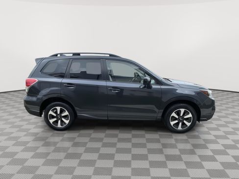 Used 2018 Subaru Forester 2.5i Premium w/ All-Weather Package image 8