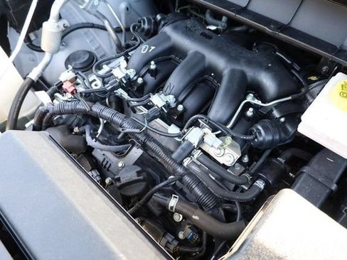 Certified 2025 Nissan Pathfinder SV AWD/4WD image 28