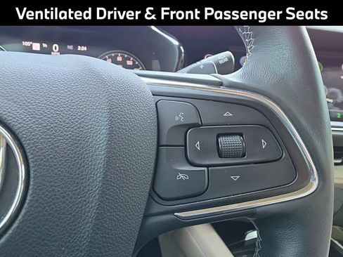 Used 2023 Buick Envision Avenir FWD image 19