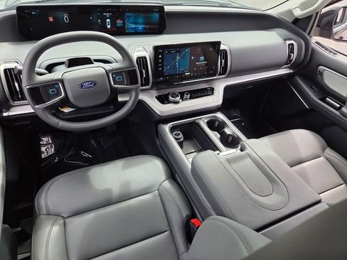 New 2026 Ford Expedition Active RWD image 38