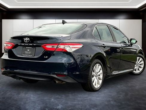 Used 2019 Toyota Camry LE image 6