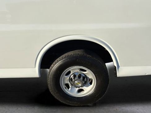 Used 2024 Chevrolet Express 3500 LT w/ LT Preferred Equipment Group image 30