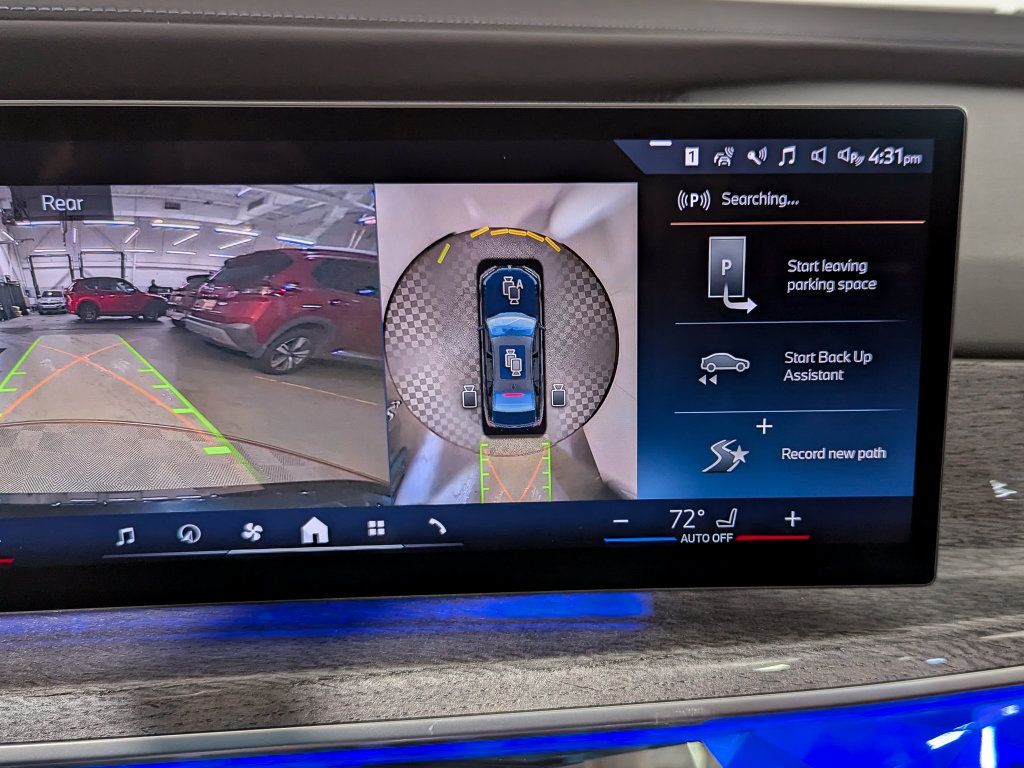 Certified 2023 BMW 740i RWD image 28