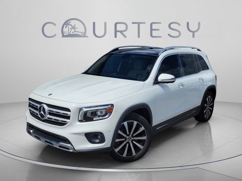 Used 2022 Mercedes-Benz GLB 250 4MATIC image 1