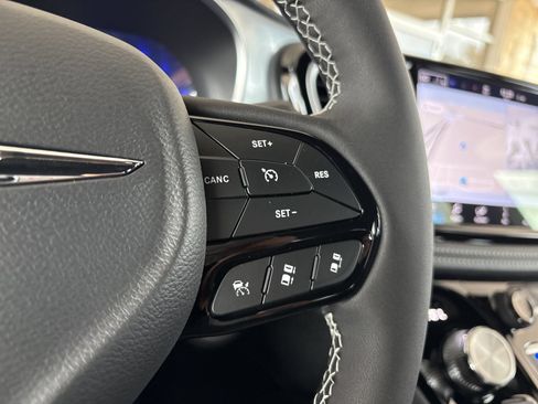 New 2026 Chrysler Pacifica Limited w/ S Appearance Package FWD image 32