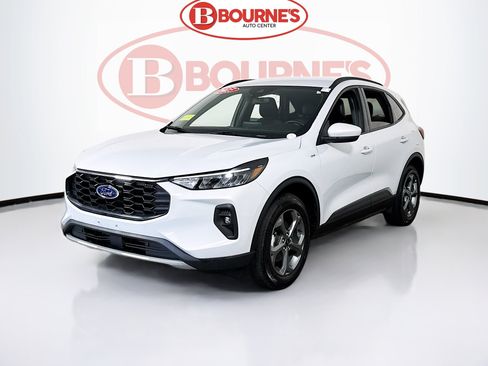 Used 2025 Ford Escape ST-Line Select AWD/4WD image 5