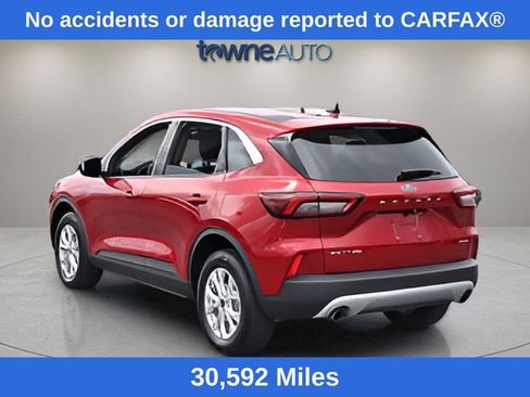 Used 2023 Ford Escape Active AWD/4WD image 3